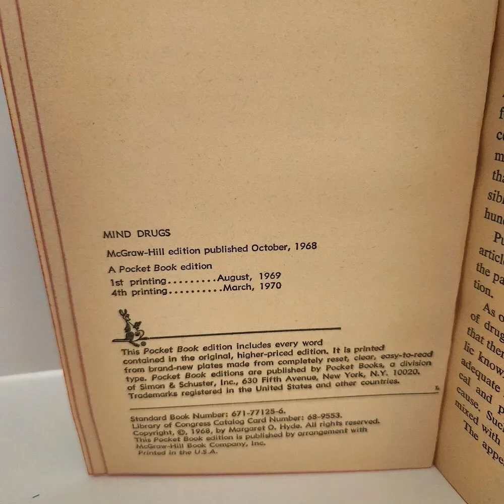 VINTAGE Mind Drugs Pocket Book Edition By Margaret O. Hyde Paperback Book